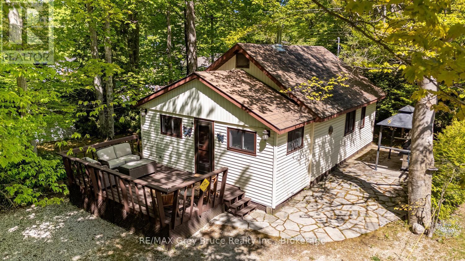 112 Symon Avenue, South Bruce Peninsula, Ontario  N0H 2T0 - Photo 26 - X13660542