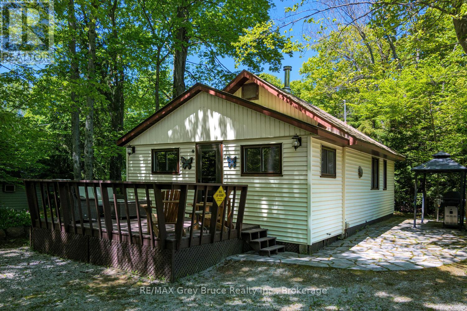 112 Symon Avenue, South Bruce Peninsula, Ontario  N0H 2T0 - Photo 31 - X13660542