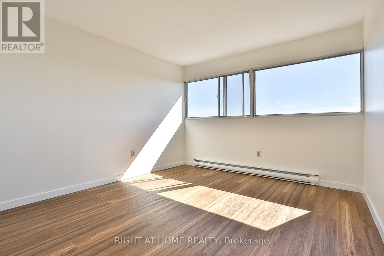 302 - 35 Sunny Glenway, Toronto, Ontario M3C 2Z5 - Photo 14 - C13660514