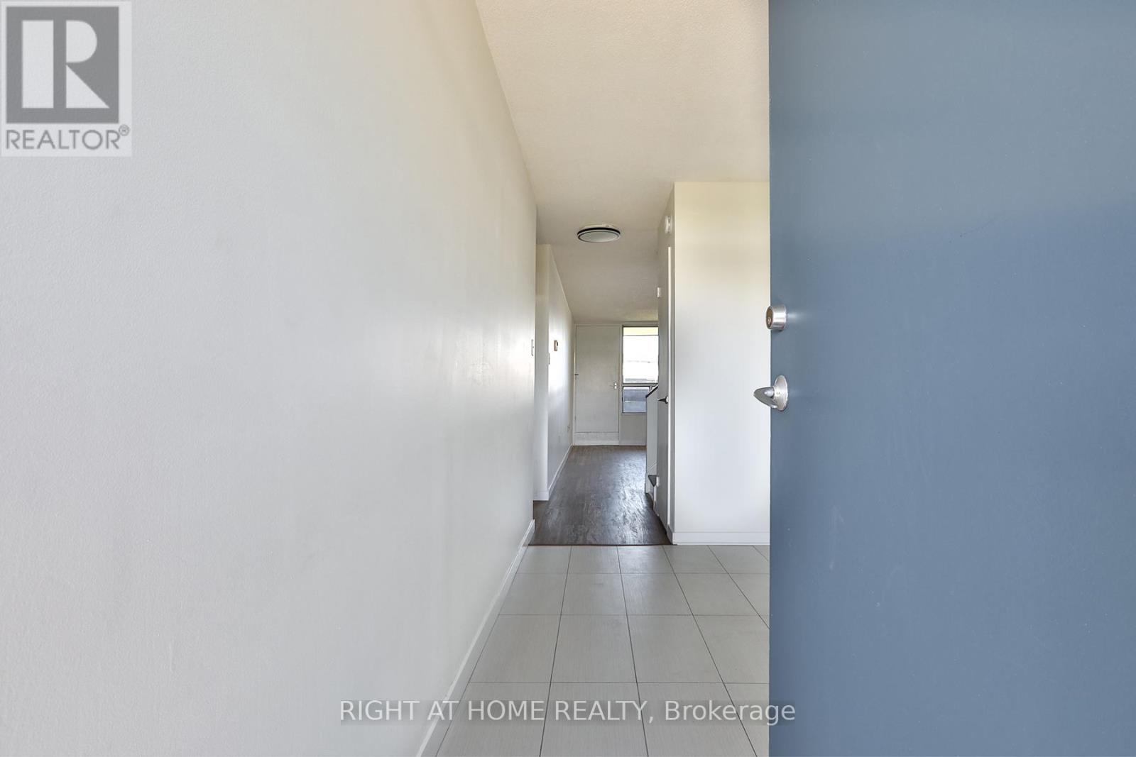 302 - 35 Sunny Glenway, Toronto, Ontario M3C 2Z5 - Photo 3 - C13660514