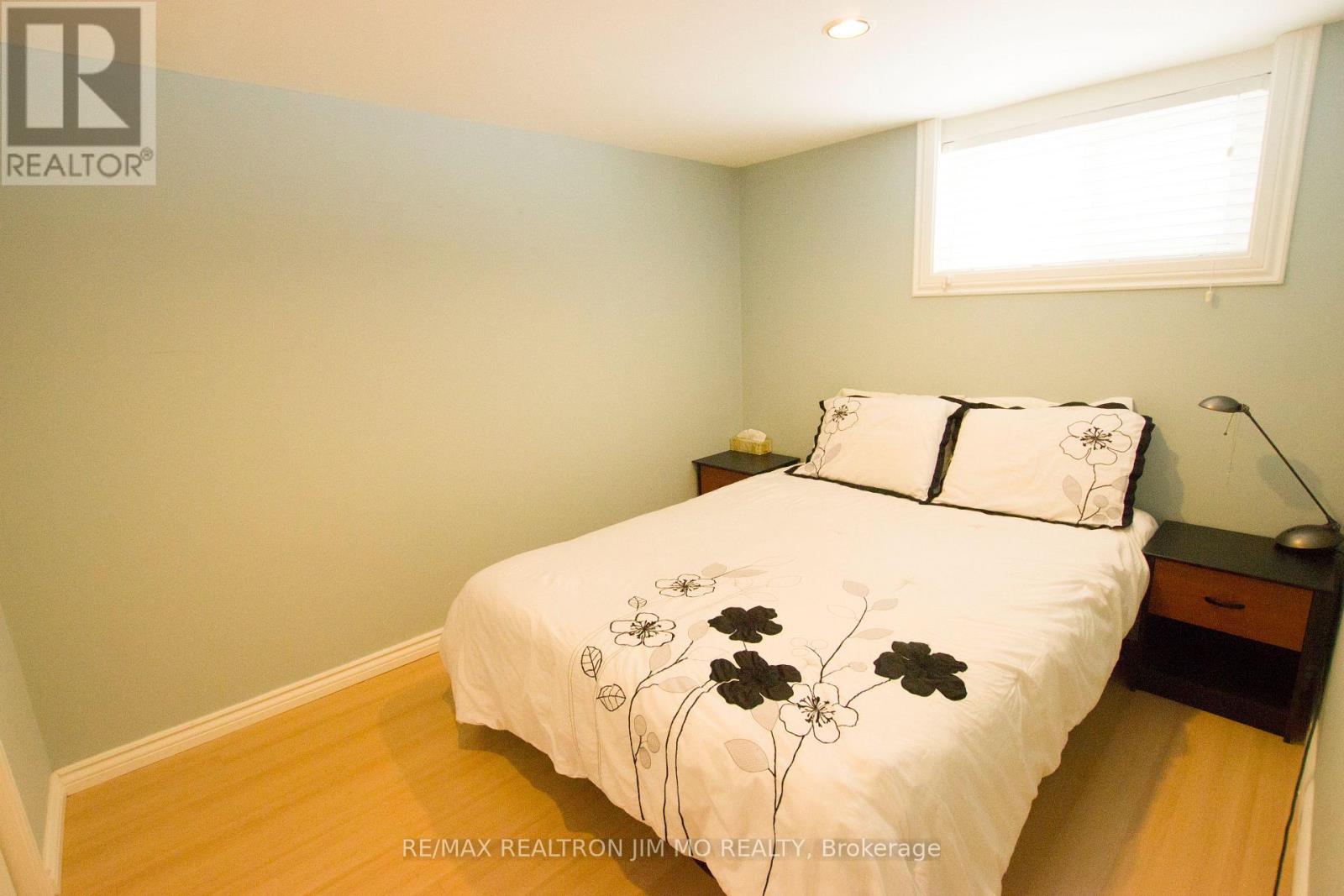 192 Maxome Avenue, Toronto, Ontario M2M 3L2 - Photo 5 - C13660530