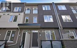 4 - 35 HERON PARK PLACE, Toronto, Ontario