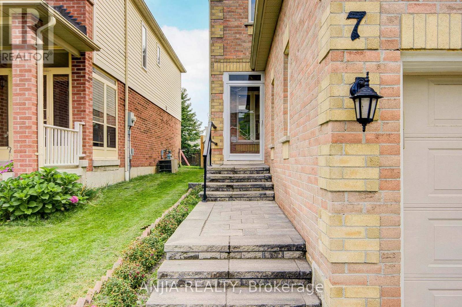 7 Allayden Drive, Whitby, Ontario L1P 1L5 - Photo 33 - E13660548