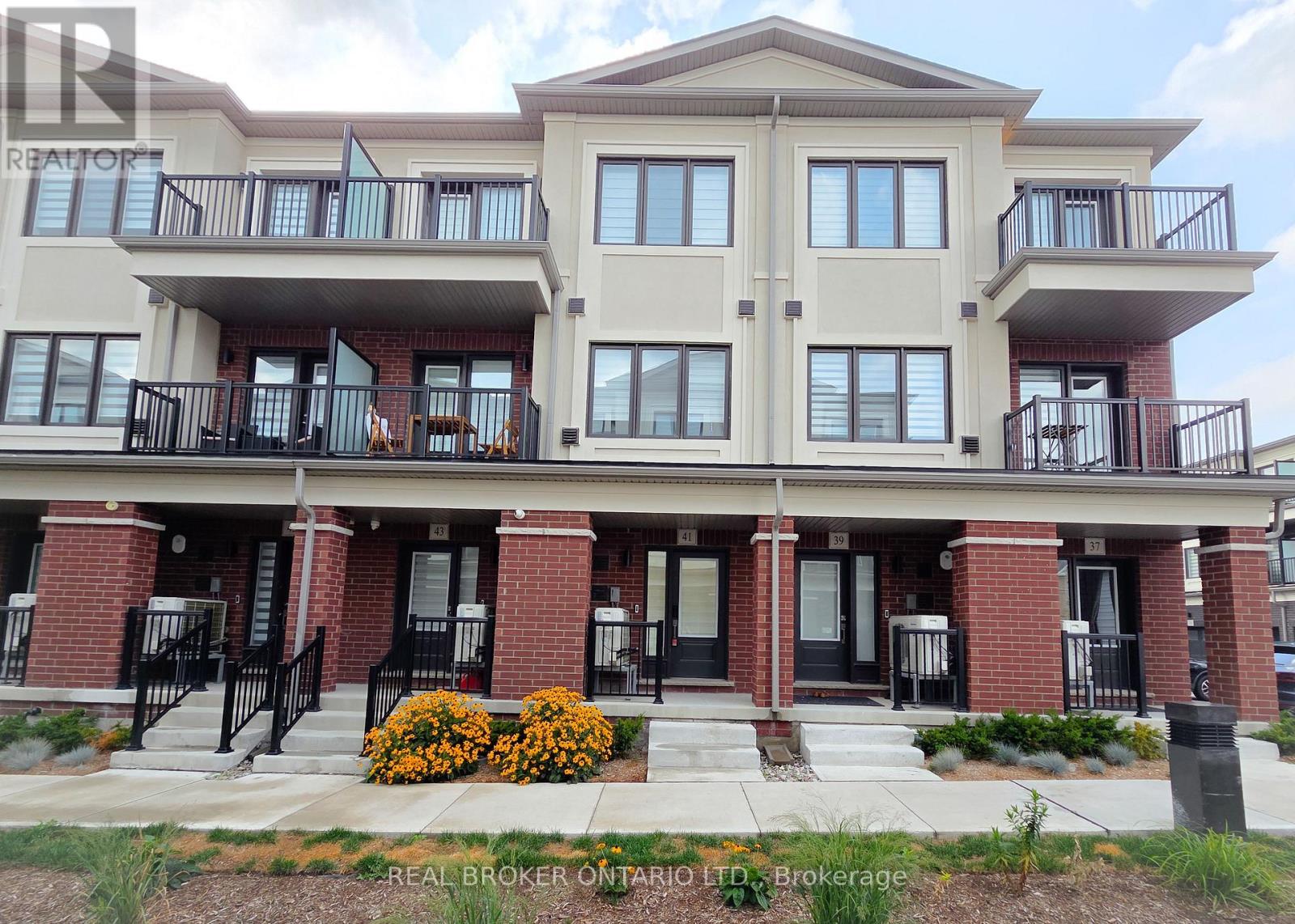41 Matawin Lane, Richmond Hill, Ontario L4B 0H8 - Photo 2 - N13660538