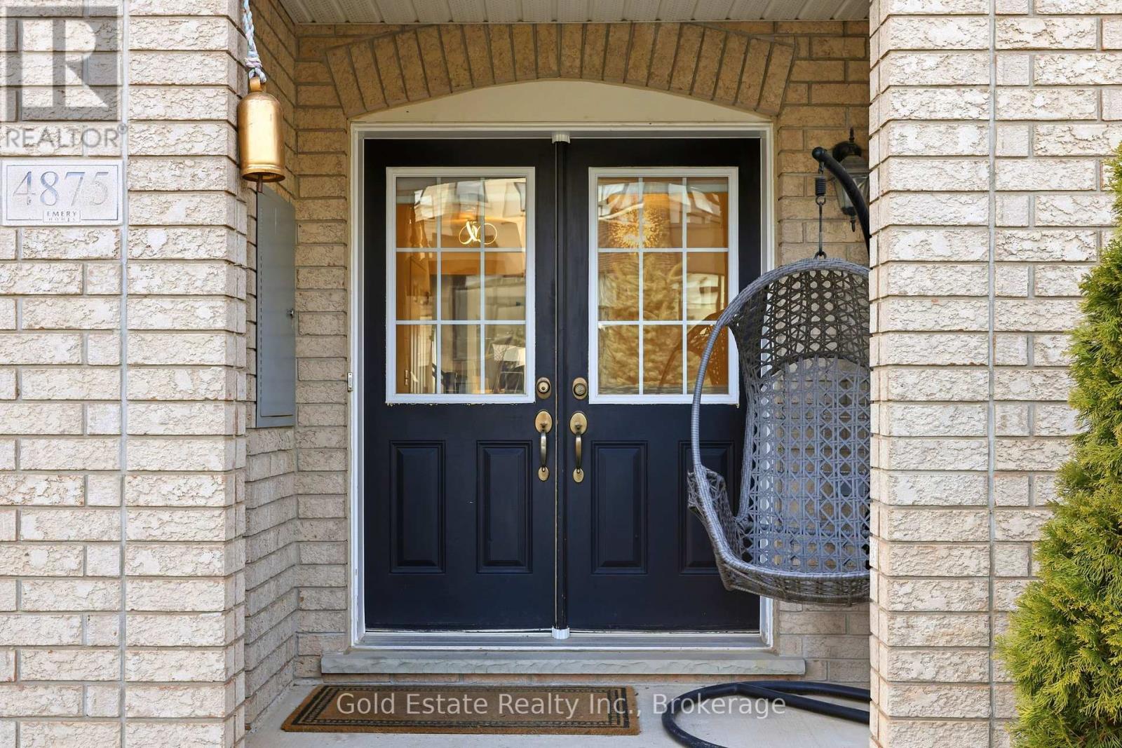 4875 Valera Road, Burlington, Ontario  L7M 0H4 - Photo 2 - W13660544