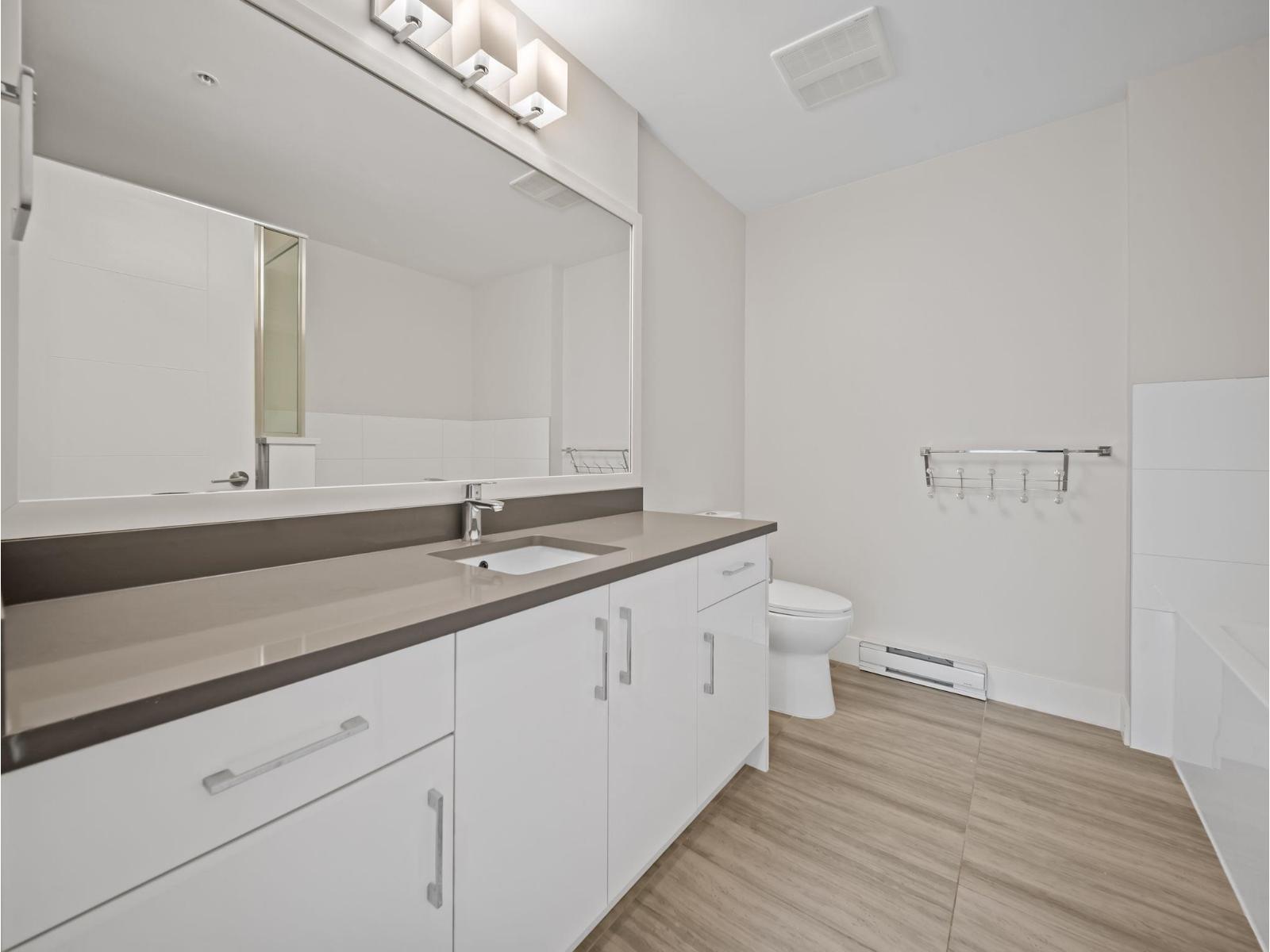 118 15351 101 Avenue, Surrey, British Columbia  V3R 0G2 - Photo 12 - R3154291