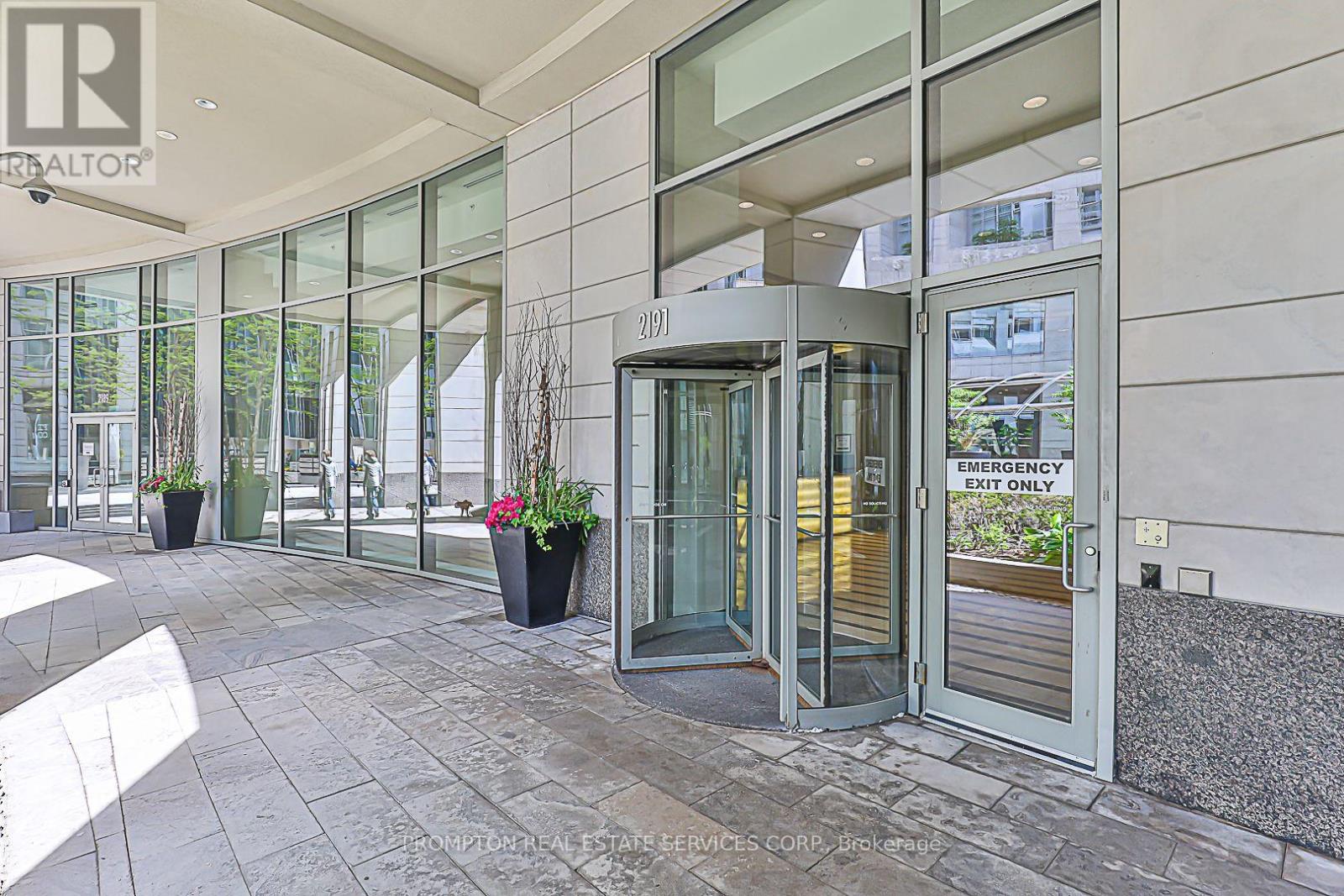 2905 - 2191 Yonge Street, Toronto (Mount Pleasant West), Ontario  M4S 3H8 - Photo 4 - C13660558