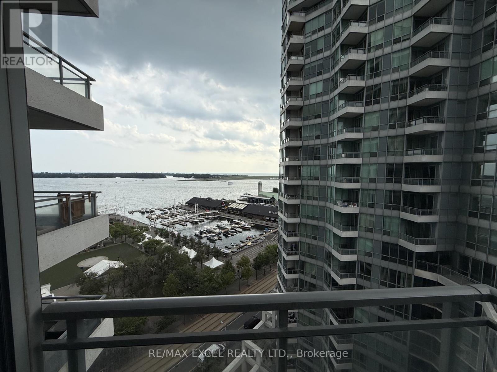 1710 - 228 Queens Quay W, Toronto (Waterfront Communities), Ontario  M5J 1B5 - Photo 13 - C13660562