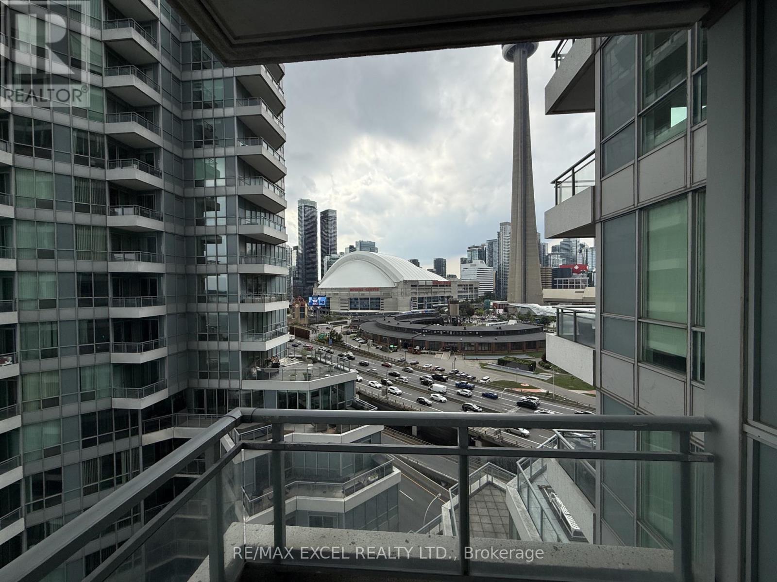 1710 - 228 Queens Quay W, Toronto (Waterfront Communities), Ontario  M5J 1B5 - Photo 2 - C13660562