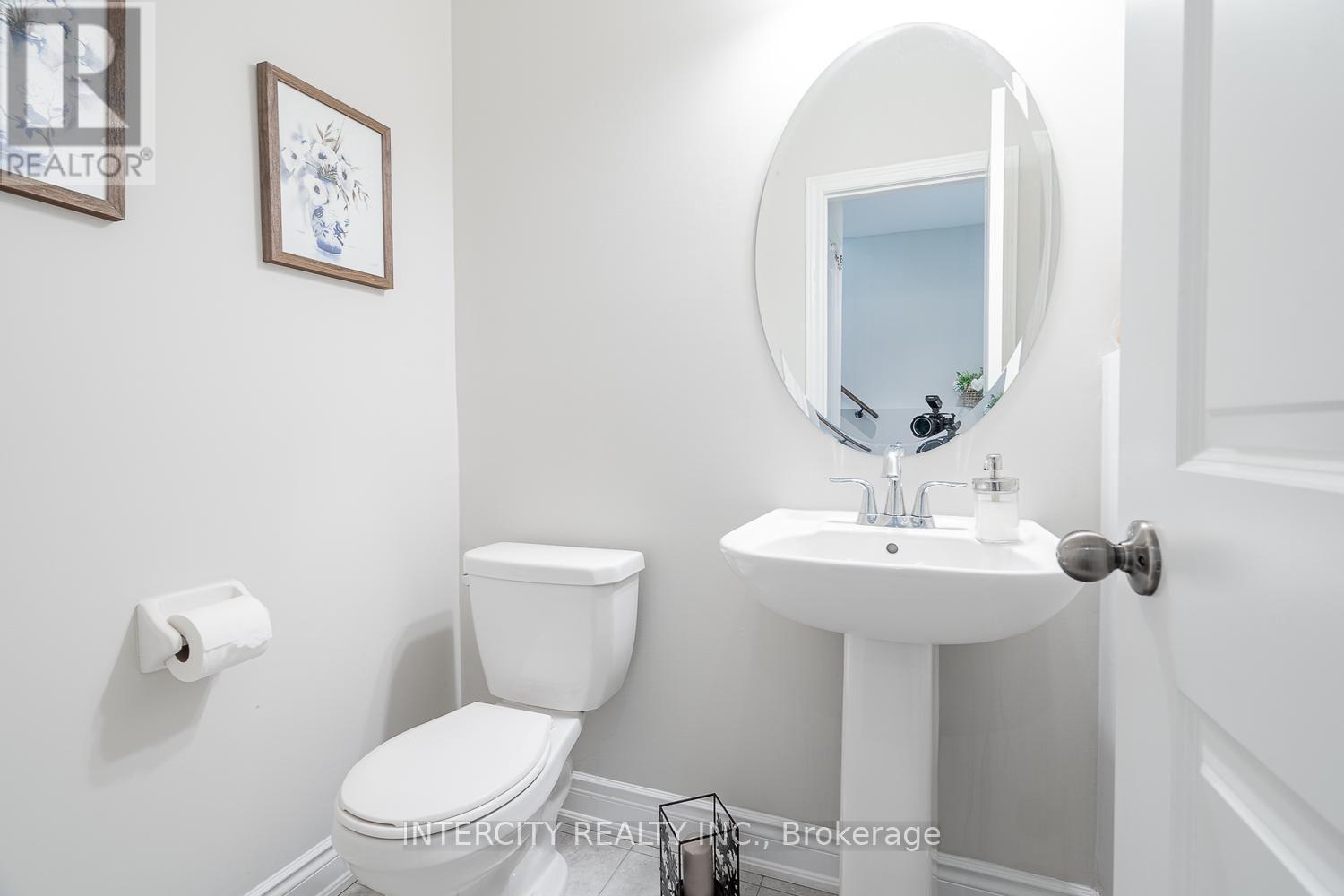 116 - 1331 Major Mackenzie Drive W, Vaughan, Ontario  L6A 4W4 - Photo 11 - N13660556