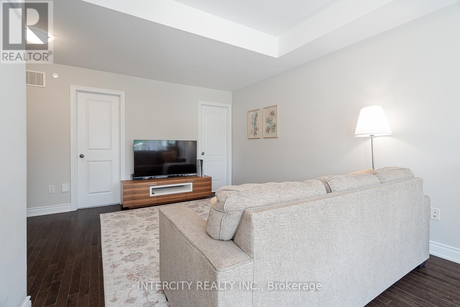 116 - 1331 Major Mackenzie Drive W, Vaughan, Ontario  L6A 4W4 - Photo 32 - N13660556