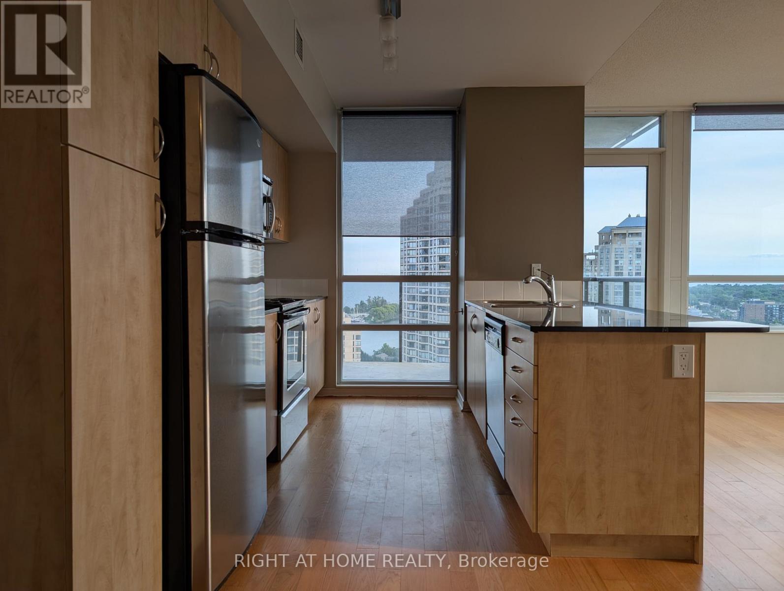 2002 - 15 Legion Road, Toronto (Mimico), Ontario  M8V 0A9 - Photo 2 - W13660552