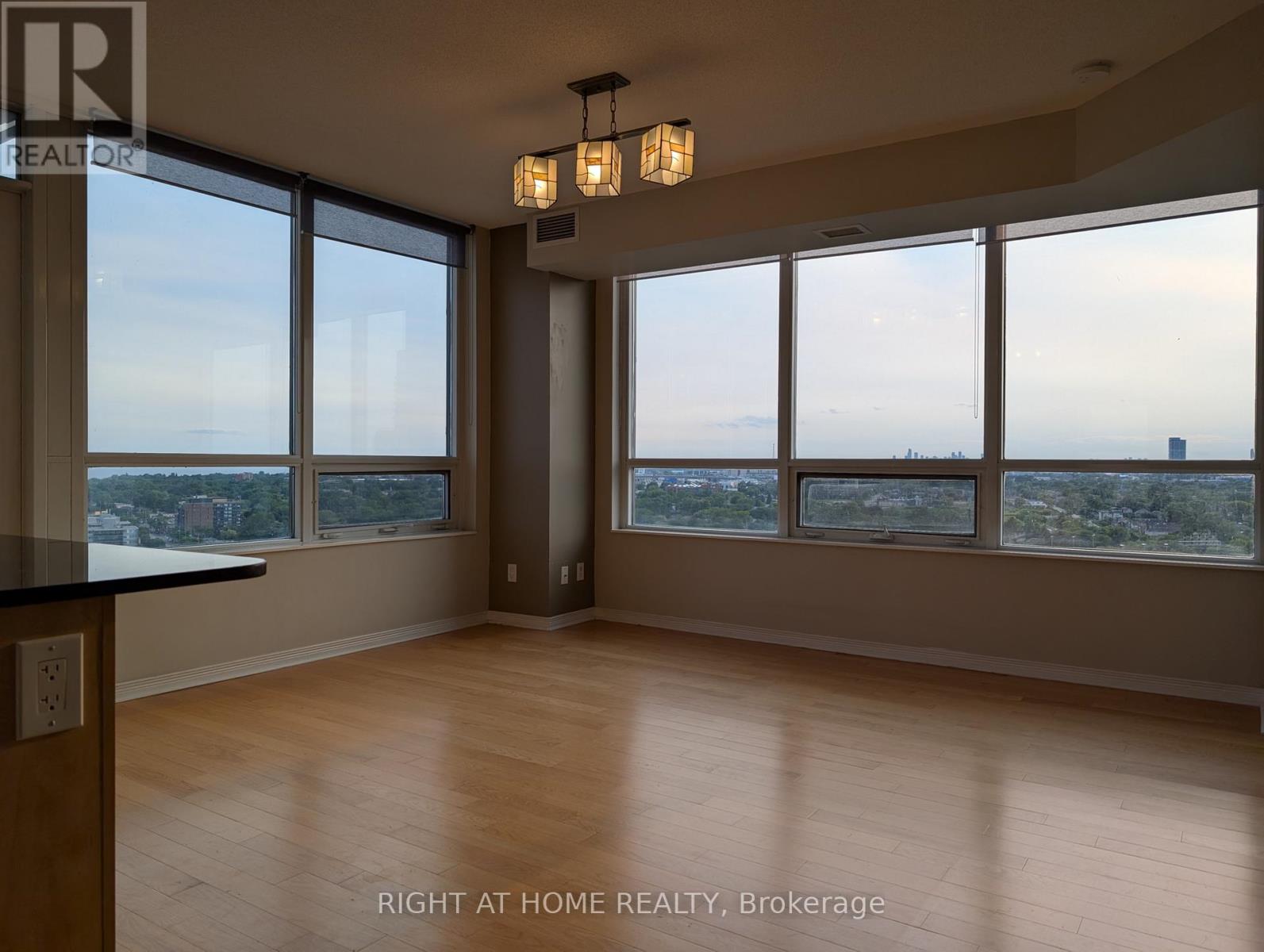 2002 - 15 Legion Road, Toronto (Mimico), Ontario  M8V 0A9 - Photo 3 - W13660552