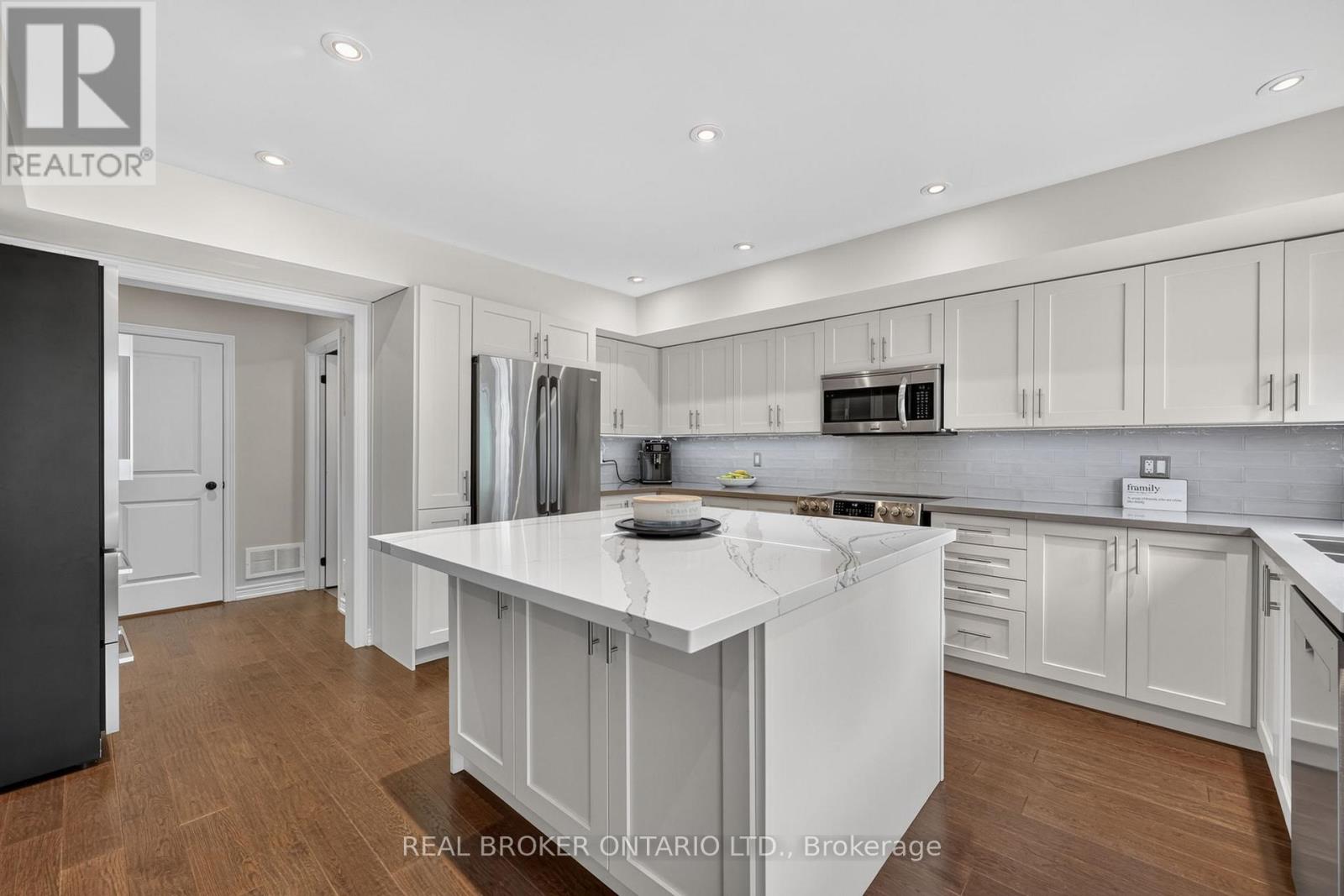 30 Masters Crescent, Georgian Bay, Ontario  L0K 1S0 - Photo 12 - X13660570