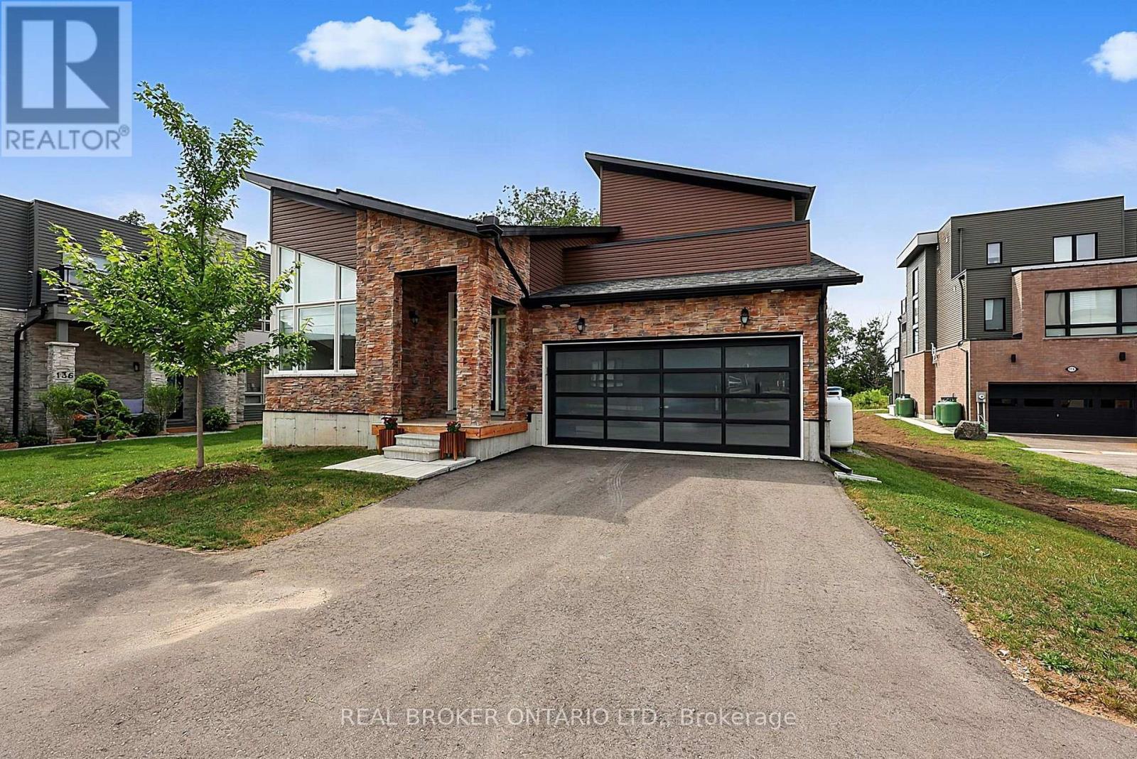 134 Marina Village Drive, Georgian Bay, Ontario  L0K 1S0 - Photo 2 - X13660574