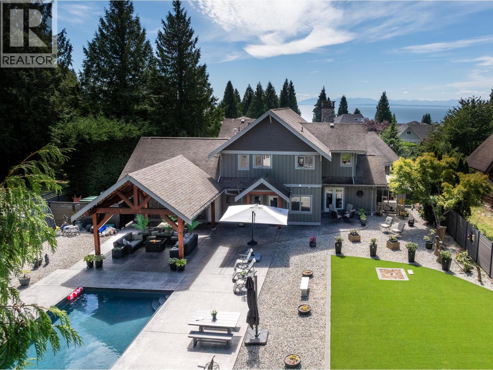 1474 VERNON DRIVE, Gibsons, British Columbia