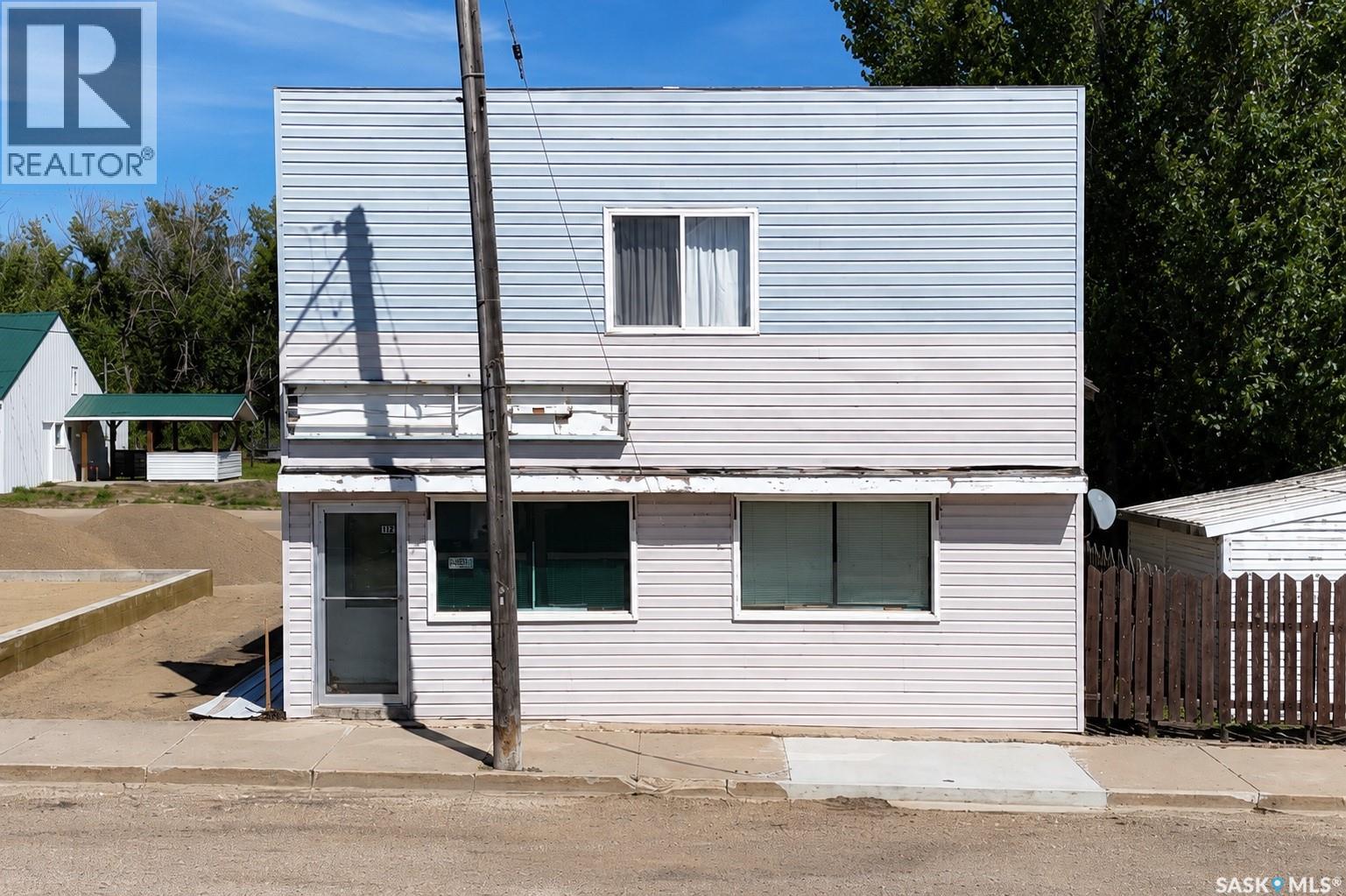 105 Main STREET, Dinsmore, Saskatchewan