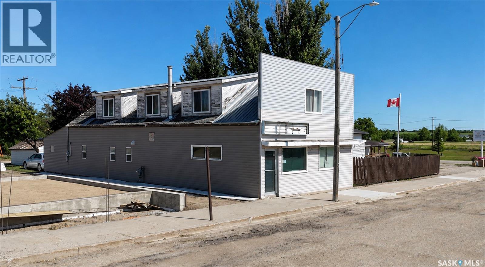 105 Main Street, Dinsmore, Saskatchewan  S0L 1T0 - Photo 3 - SK045220