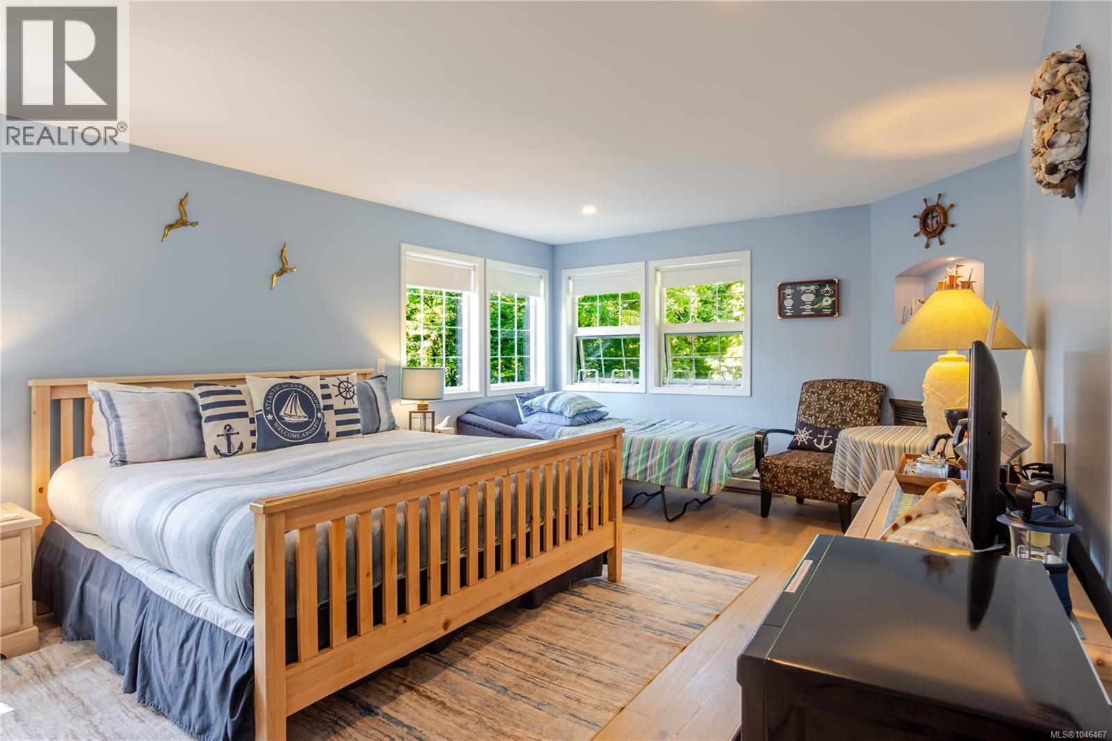 1212 Lynn Rd, Tofino, British Columbia  V0R 2Z0 - Photo 38 - 1046467