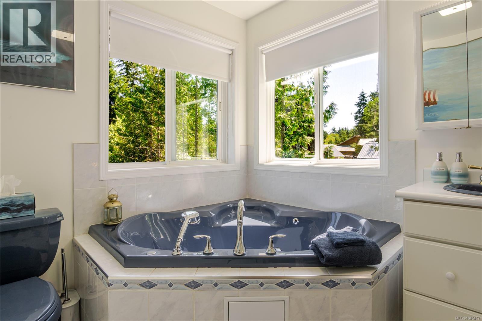 1212 Lynn Rd, Tofino, British Columbia  V0R 2Z0 - Photo 42 - 1046467