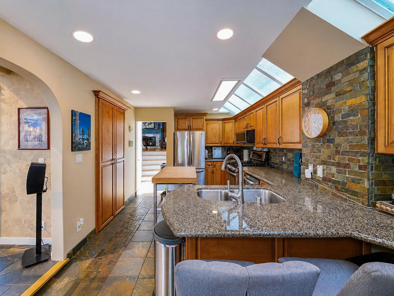 1246 Oxford Street, White Rock, British Columbia  V4B 5G8 - Photo 27 - R3154556
