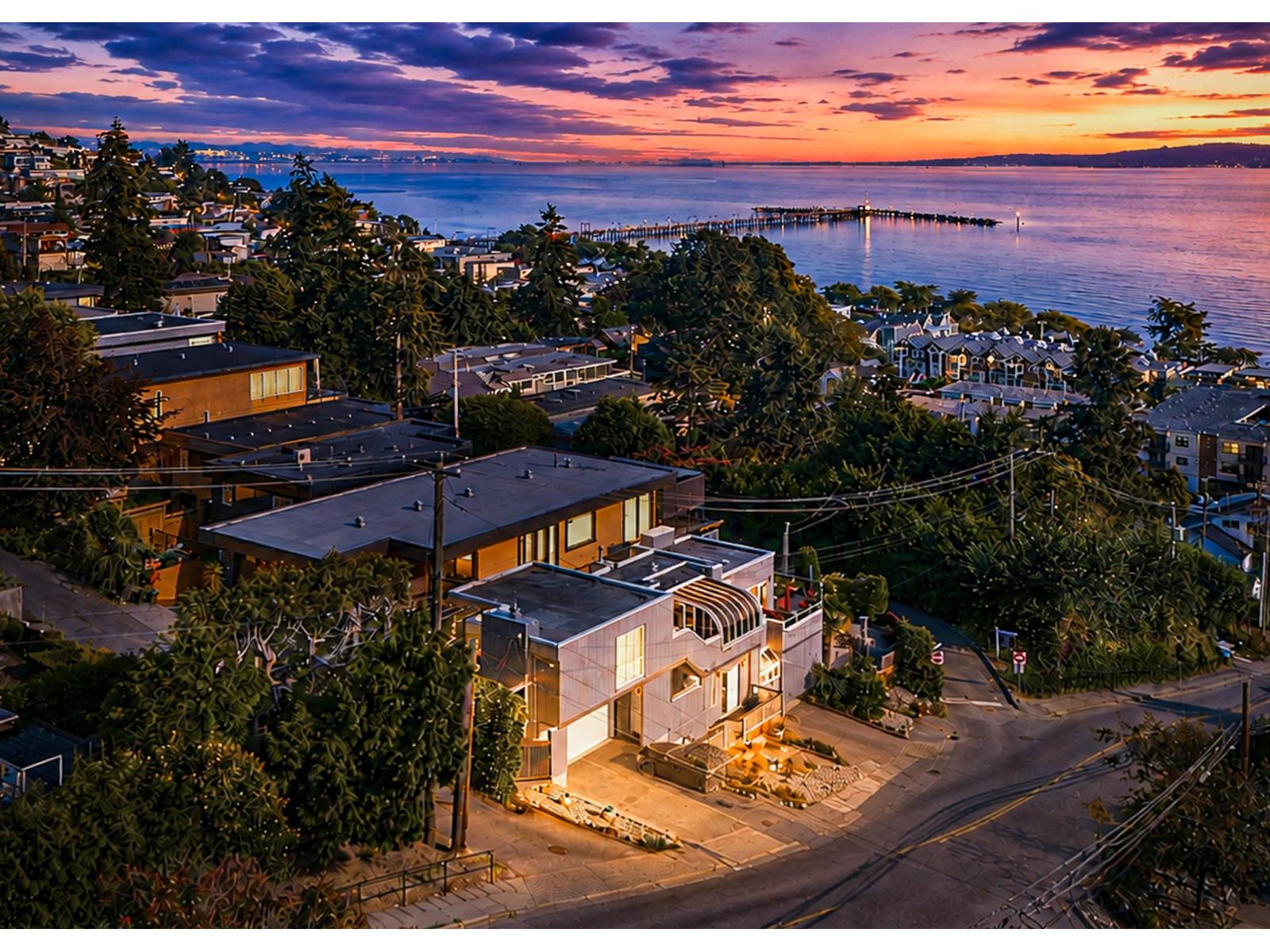 1246 OXFORD STREET, White Rock, British Columbia