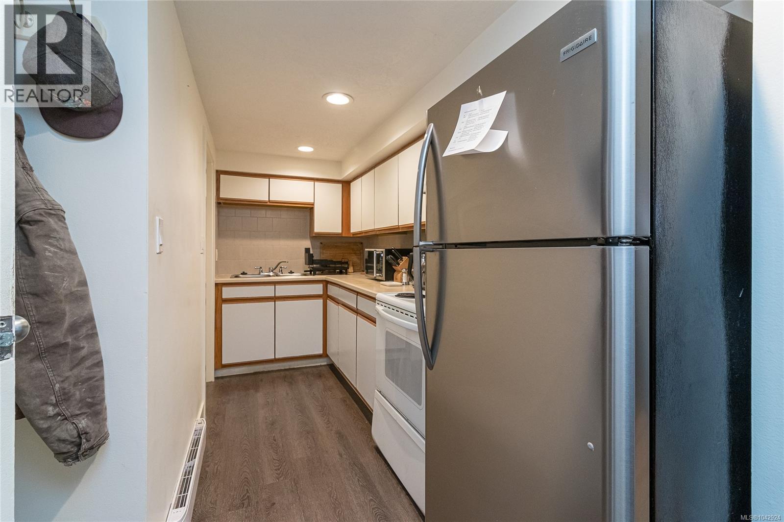 4030 Grange Rd, Saanich, British Columbia  V8Z 4V3 - Photo 42 - 1042924