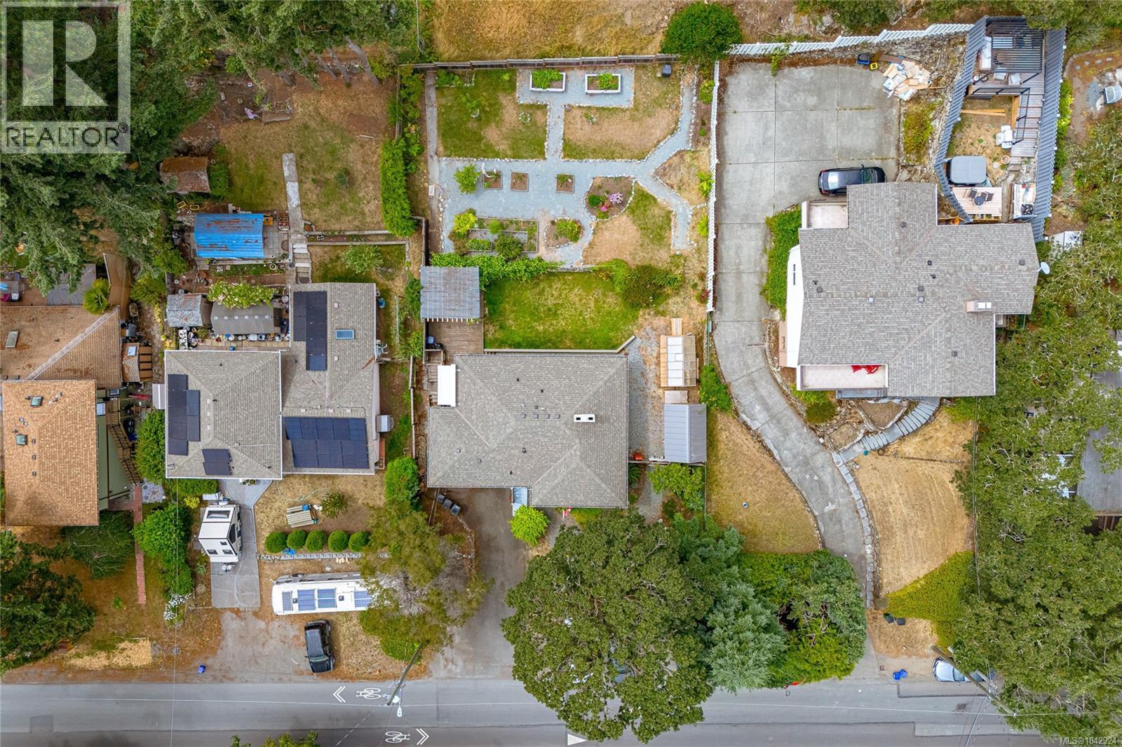 4030 Grange Rd, Saanich, British Columbia  V8Z 4V3 - Photo 57 - 1042924