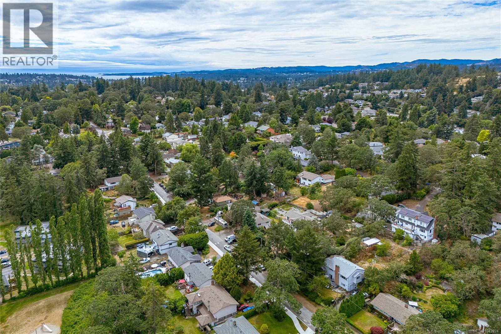 4030 Grange Rd, Saanich, British Columbia  V8Z 4V3 - Photo 62 - 1042924