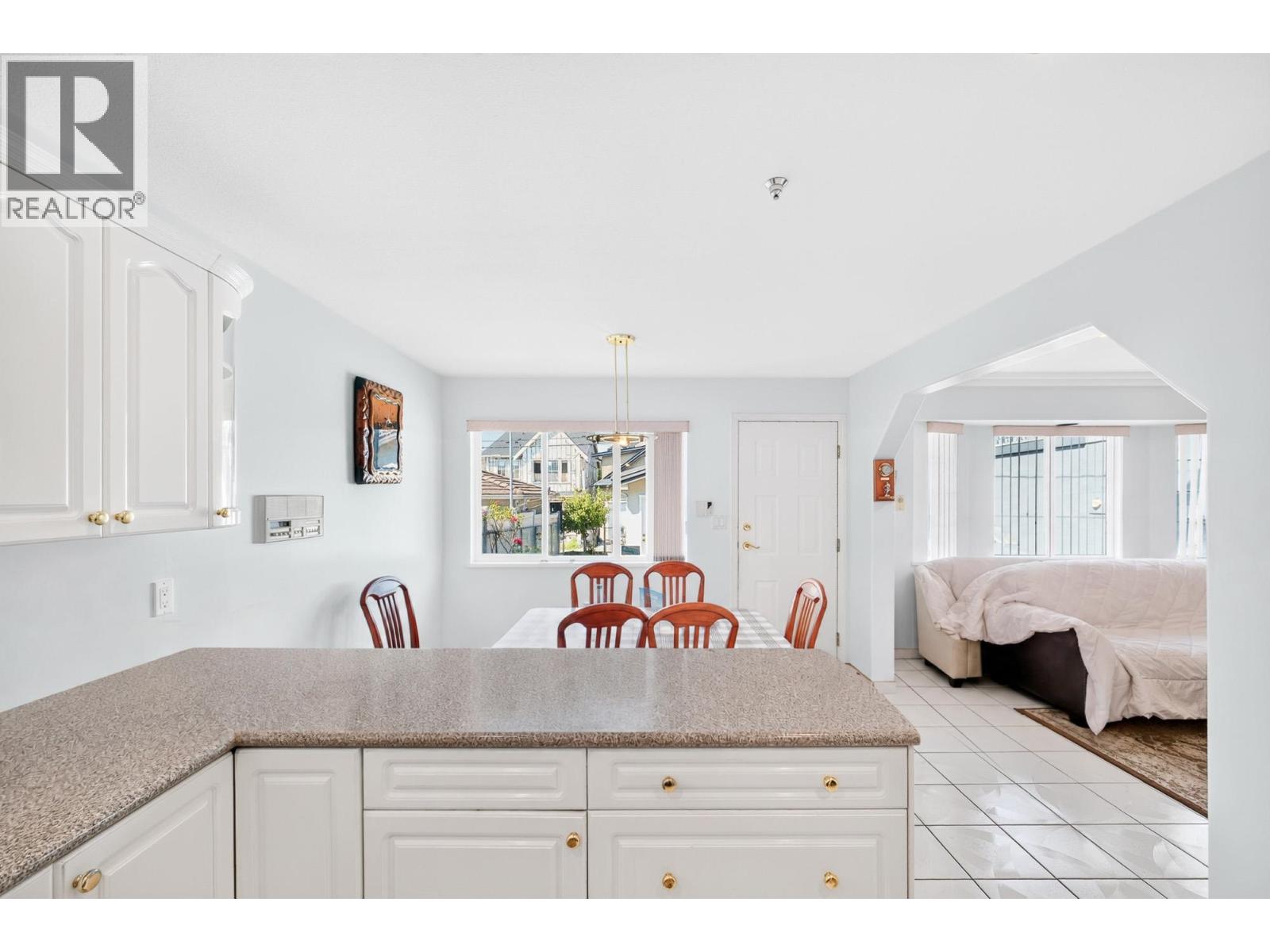 3423 E 24th Avenue, Vancouver, British Columbia V5R 1G5 - Photo 8 - R3150841