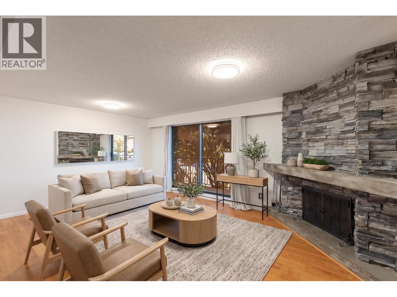 102 425 ASH STREET, New Westminster, British Columbia