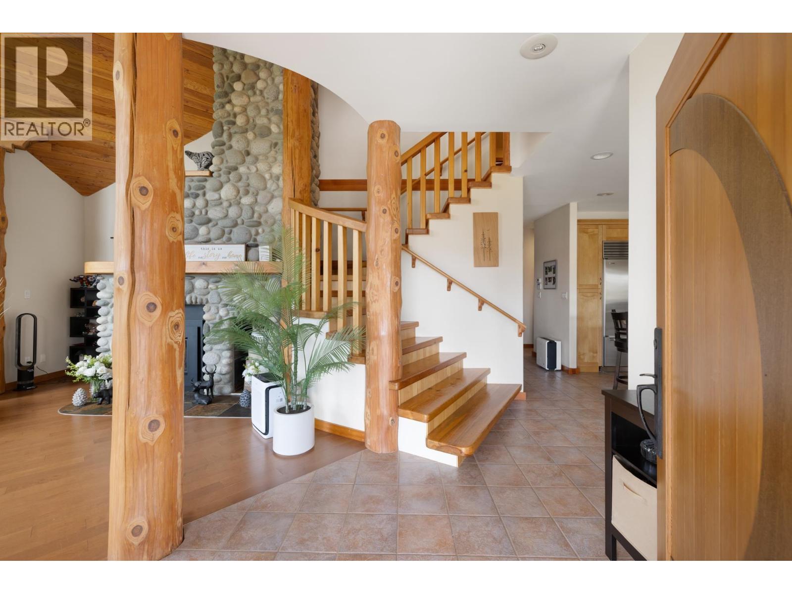 1474 Vernon Drive, Gibsons, British Columbia V0N 1V5 - Photo 5 - R3154527