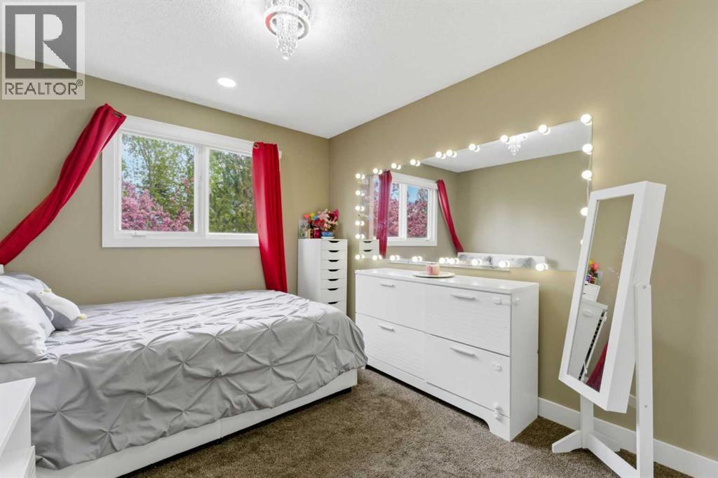 36 Varsity Estates Court NW, Calgary, Alberta  T3B 5B1 - Photo 35 - A2315838