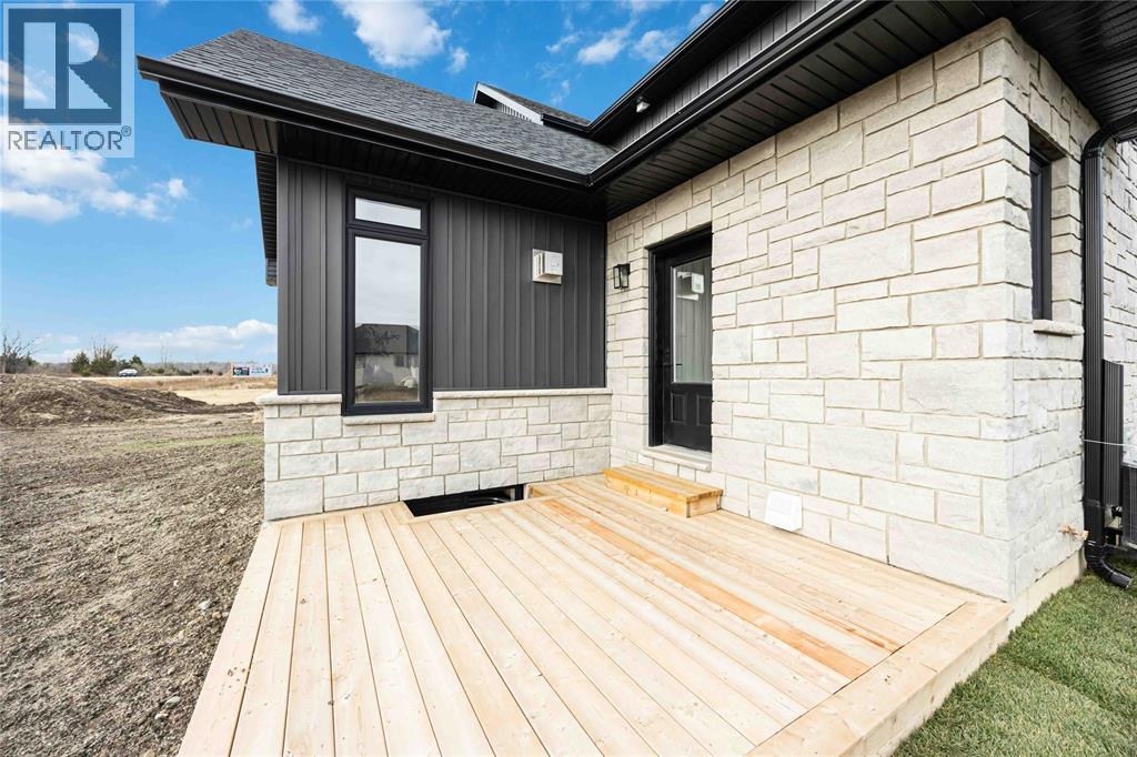 3527 Paul Crescent, Plympton-Wyoming, Ontario  N0N 1E0 - Photo 41 - 26019438