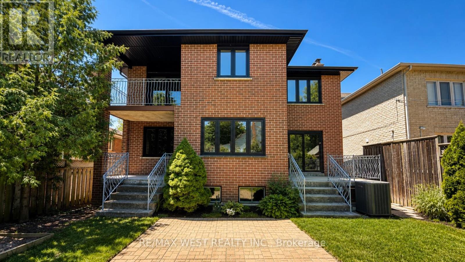 65 Foch Avenue, Toronto, Ontario  M8W 3X5 - Photo 24 - W13587342