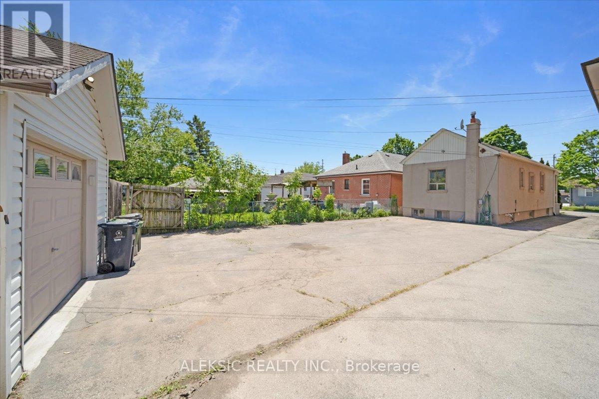 179 Thirtieth Street, Toronto, Ontario  M8W 3C6 - Photo 34 - W13579506