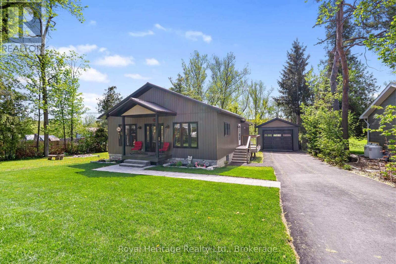 35 LESLIE FROST LANE, Kawartha Lakes, Ontario