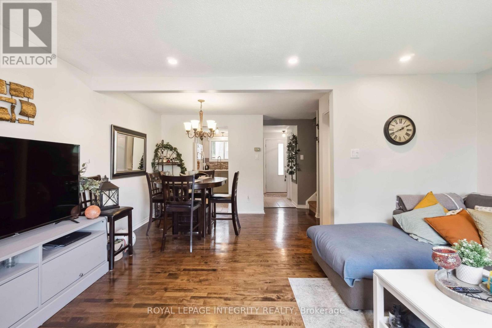 1248 Bethamy Lane, Ottawa, Ontario  K1J 8P4 - Photo 8 - X13660686