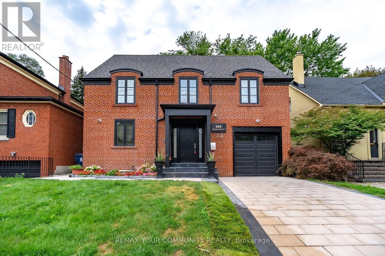 354 Bessborough Drive, Toronto, Ontario  M4G 3L2 - Photo 2 - C13660624