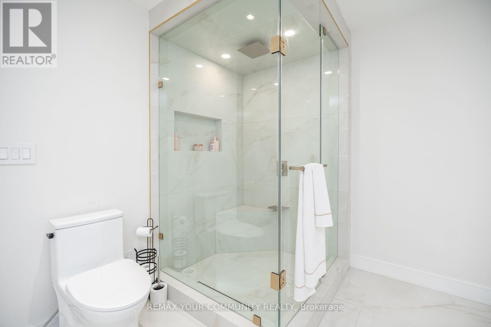 354 Bessborough Drive, Toronto, Ontario  M4G 3L2 - Photo 32 - C13660624