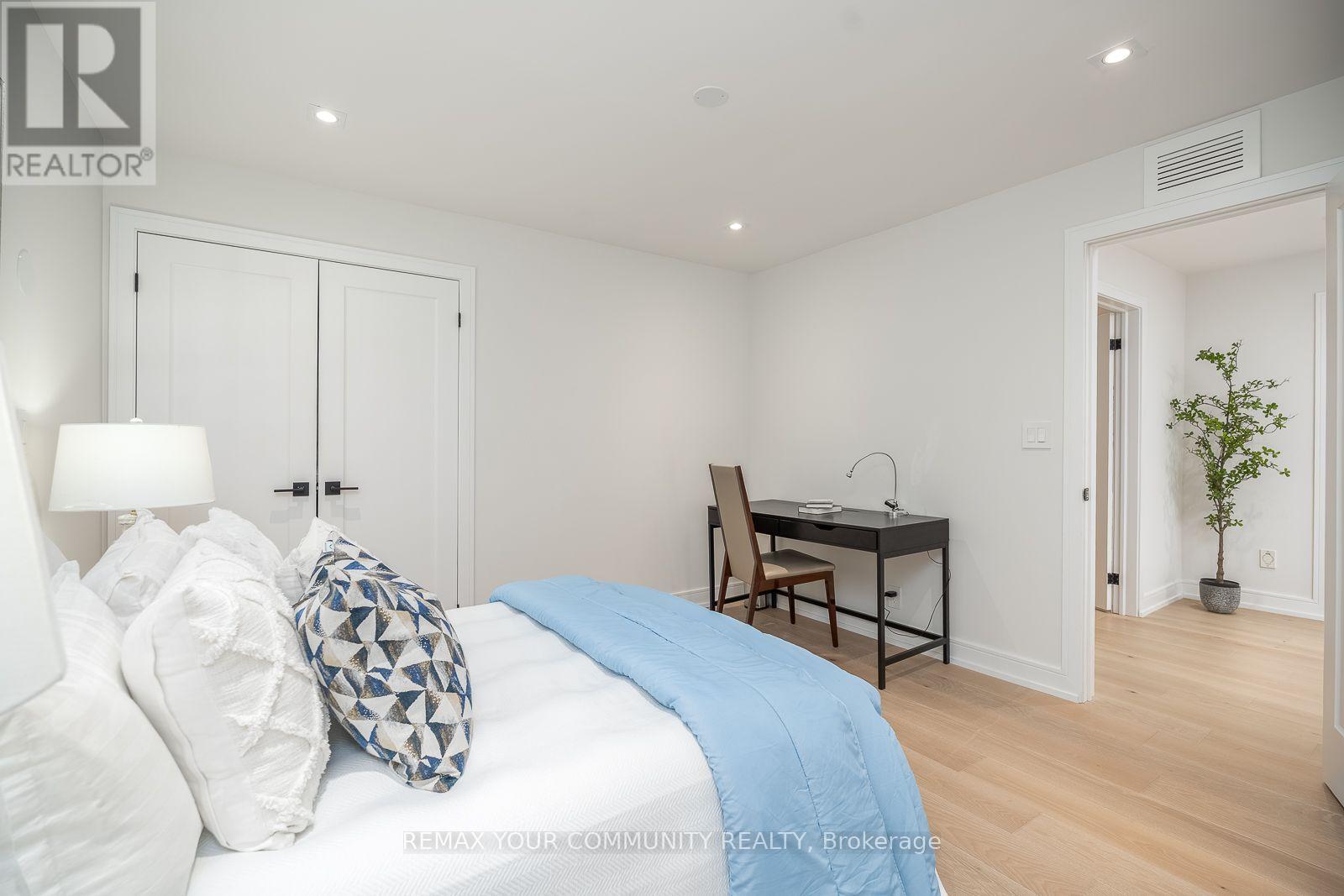 354 Bessborough Drive, Toronto, Ontario  M4G 3L2 - Photo 34 - C13660624