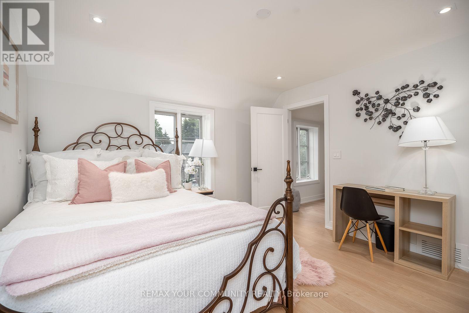 354 Bessborough Drive, Toronto, Ontario  M4G 3L2 - Photo 41 - C13660624