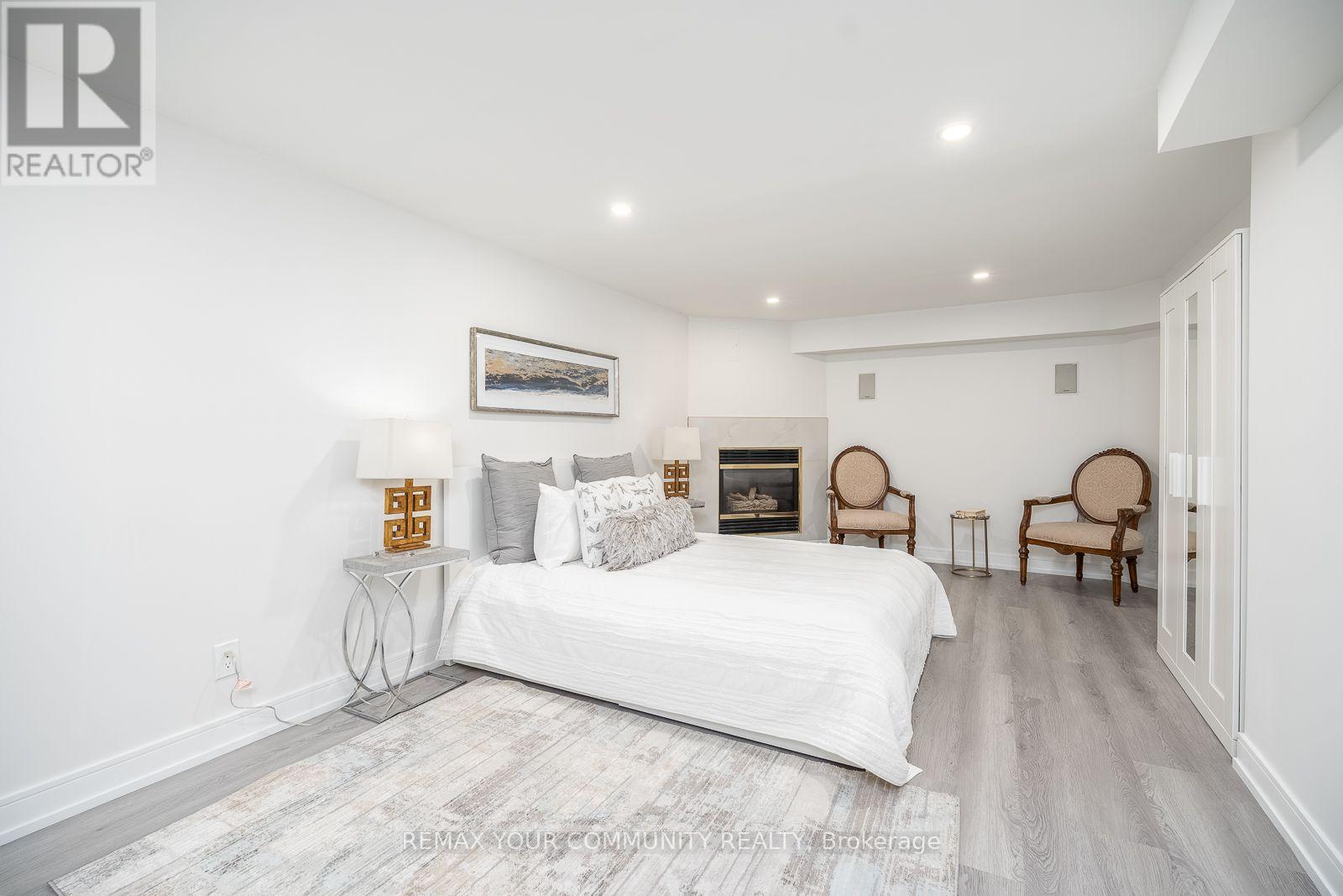 354 Bessborough Drive, Toronto, Ontario  M4G 3L2 - Photo 45 - C13660624