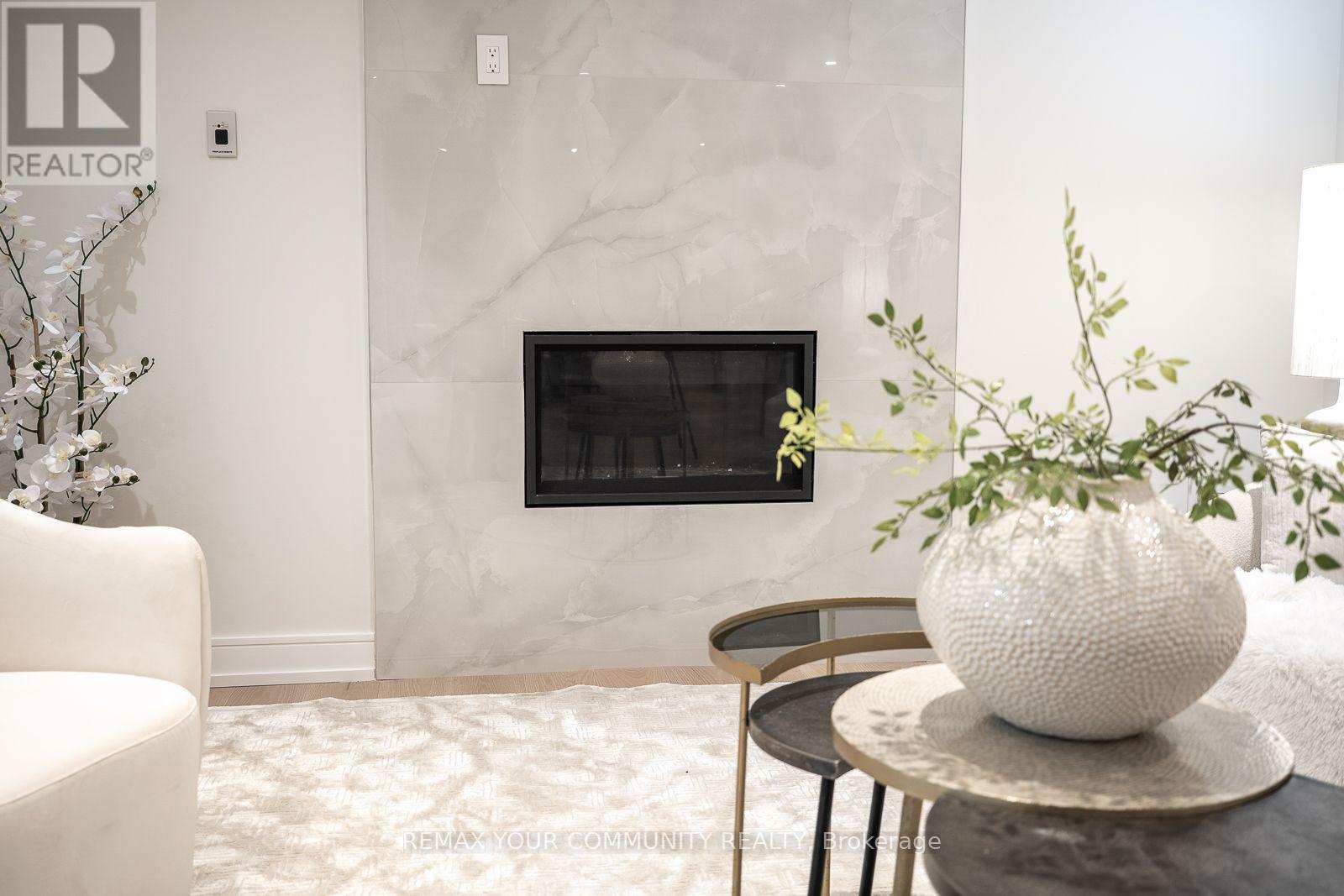 354 Bessborough Drive, Toronto, Ontario  M4G 3L2 - Photo 6 - C13660624