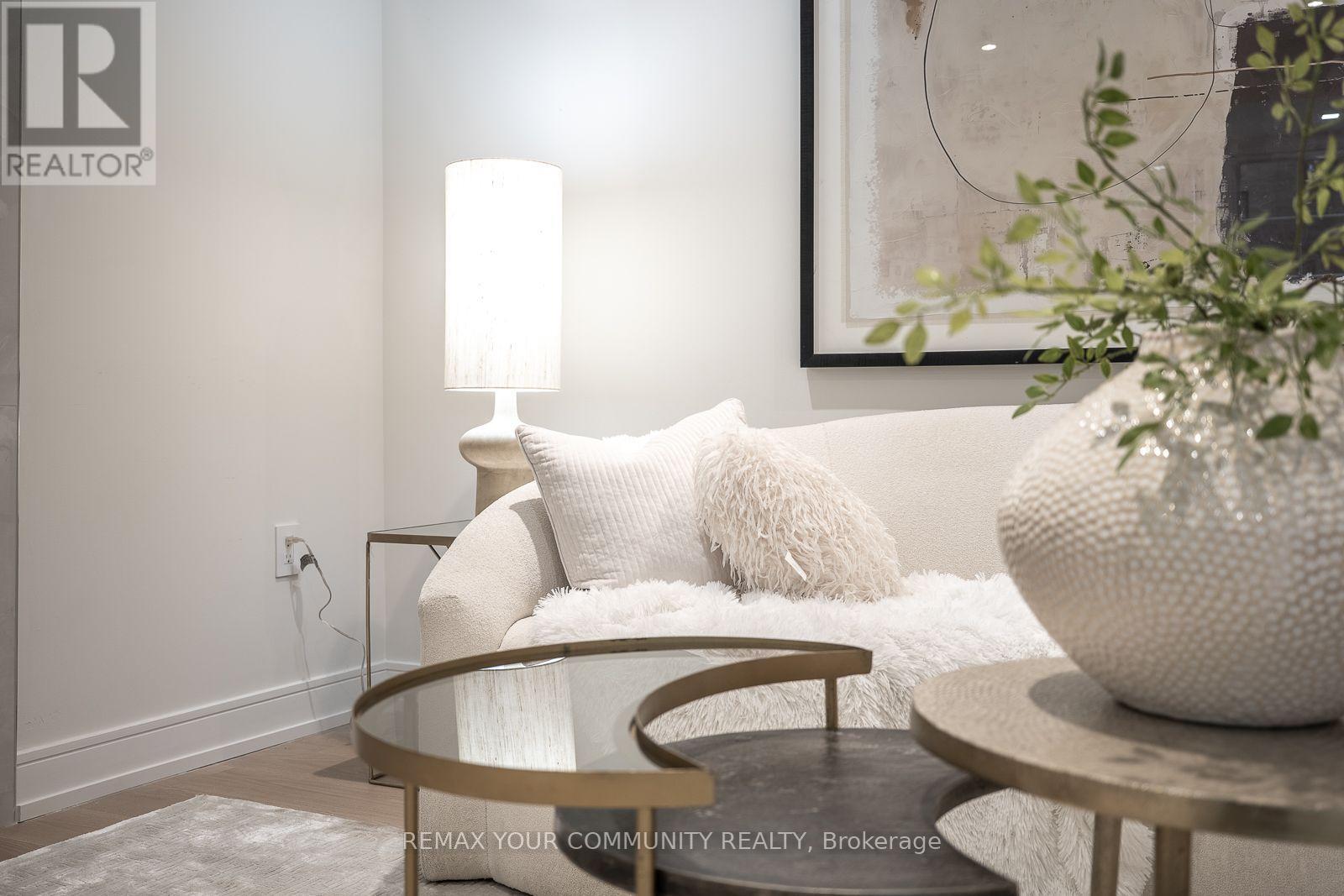 354 Bessborough Drive, Toronto, Ontario  M4G 3L2 - Photo 7 - C13660624