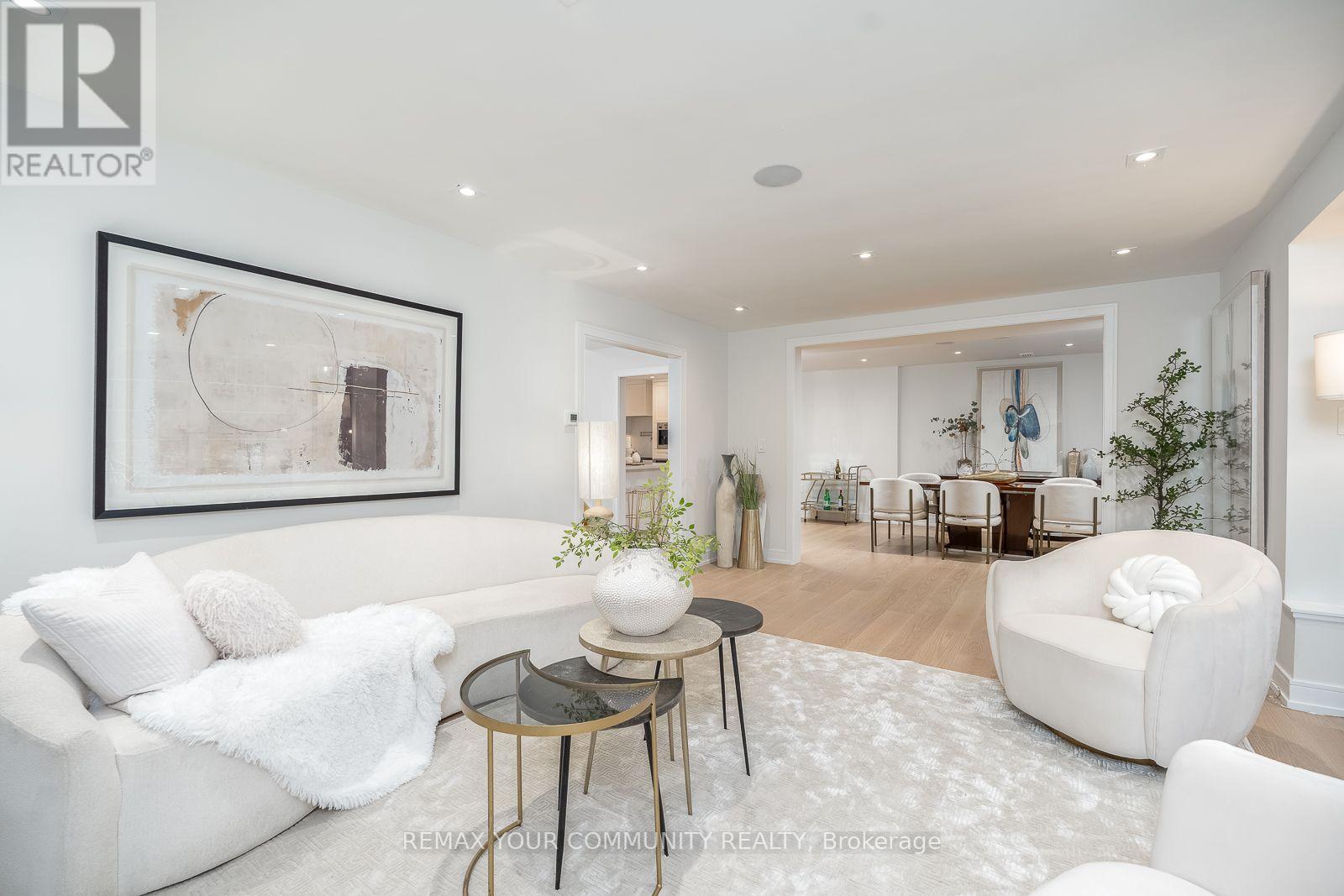 354 Bessborough Drive, Toronto, Ontario  M4G 3L2 - Photo 8 - C13660624