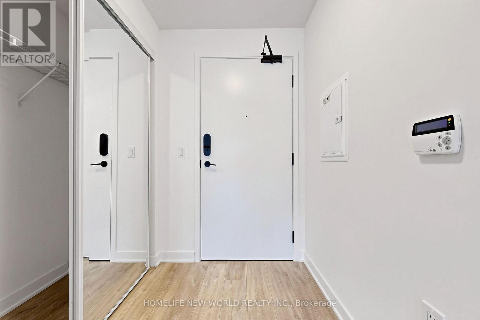 1839 - 135 Lower Sherbourne Street, Toronto, Ontario  M5A 1Y4 - Photo 2 - C13660656