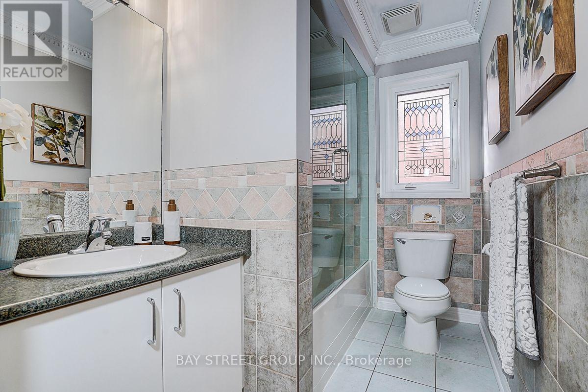 57 Gail Parks Crescent, Newmarket, Ontario  L3X 3B9 - Photo 29 - N13660674