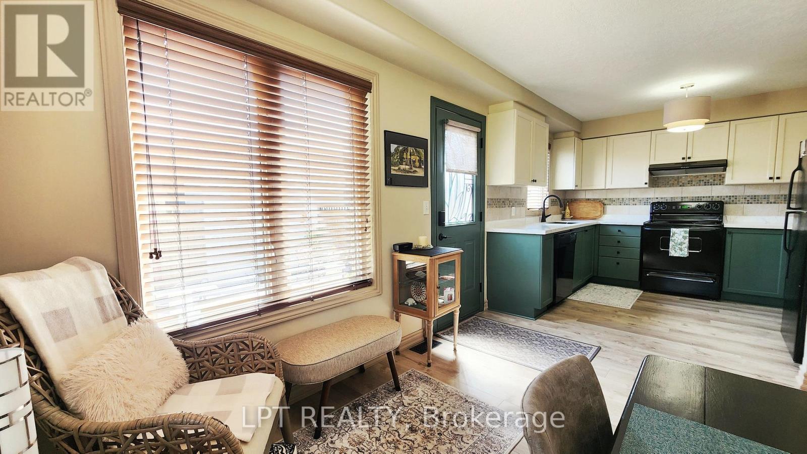 17 Silver Maple Crescent, Barrie (Holly), Ontario  L4N 0Y4 - Photo 13 - S13660632