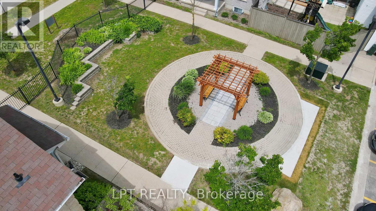 17 Silver Maple Crescent, Barrie (Holly), Ontario  L4N 0Y4 - Photo 31 - S13660632